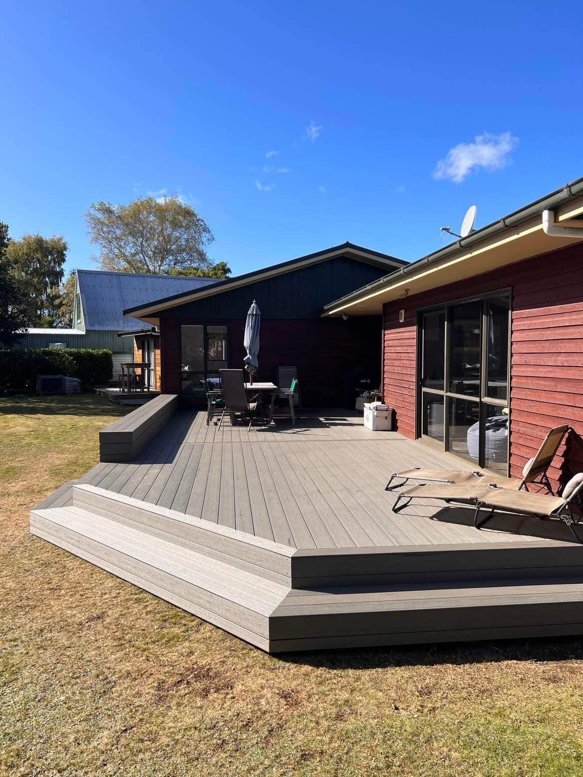 Custom deck construction in Te Anau